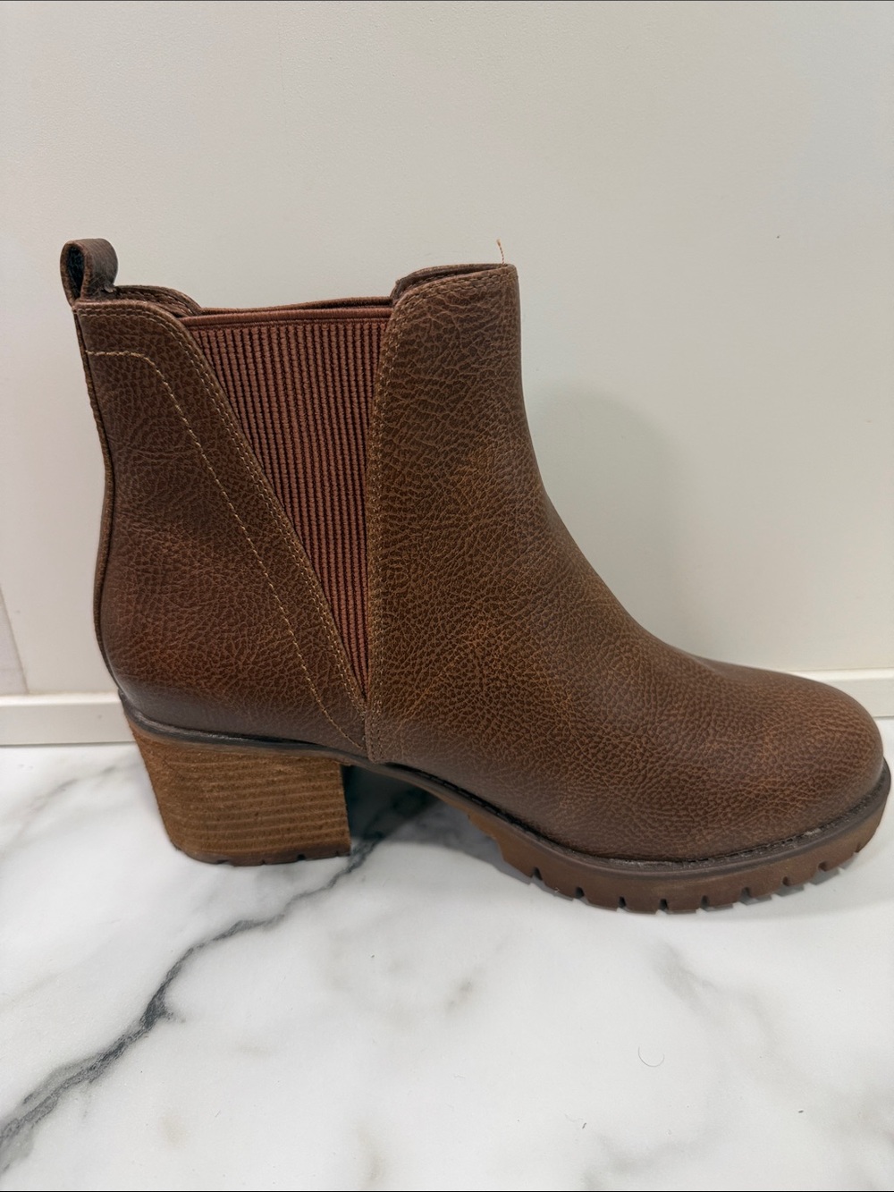 MIA Jody Brown Pebble Grain Chelsea Lug Sole Block Heel Ankle Boots GS875004 9